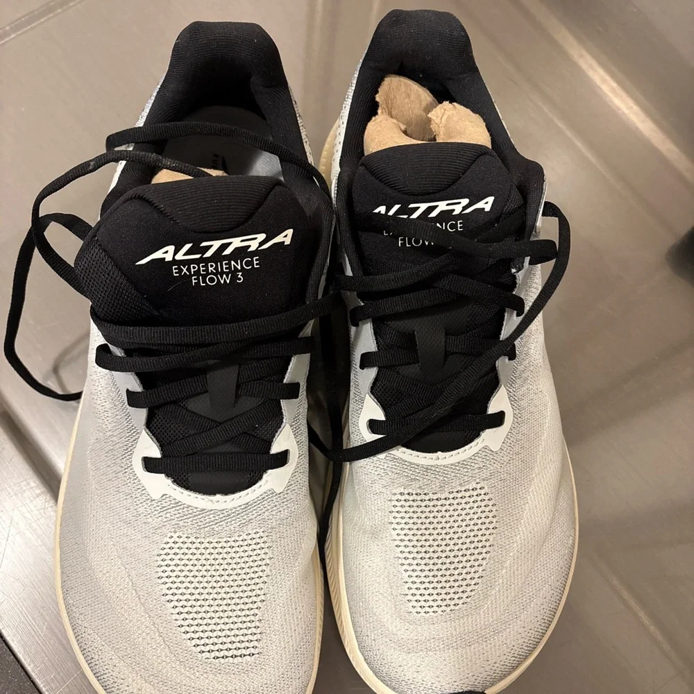 Altra Men's Experience Flow 3 Running Shoes - Black and White NWT - Picture 4 of 4